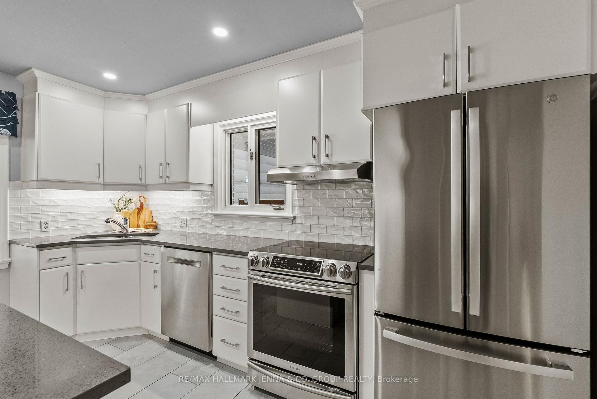Photo 10 of 2129 Belair Drive, Ottawa, Bel Air Park — HOMEH