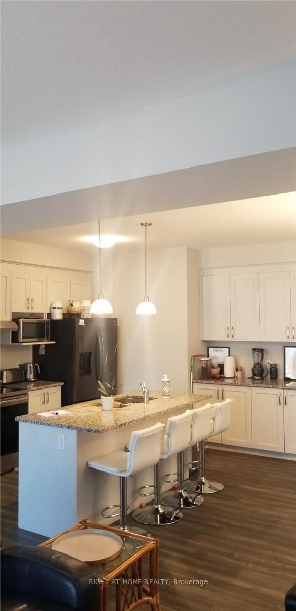 Photo 3 of 78 Pondcliffe Drive, Kitchener, Doon South — HOMEH
