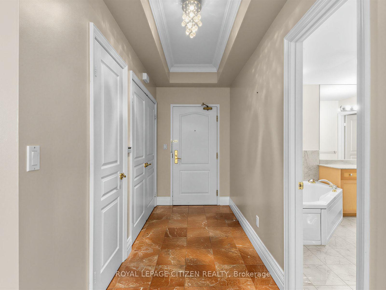Photo 4 of Unit 407, 1 Cordoba Drive, Vaughan, Lakeview Estates — HOMEH