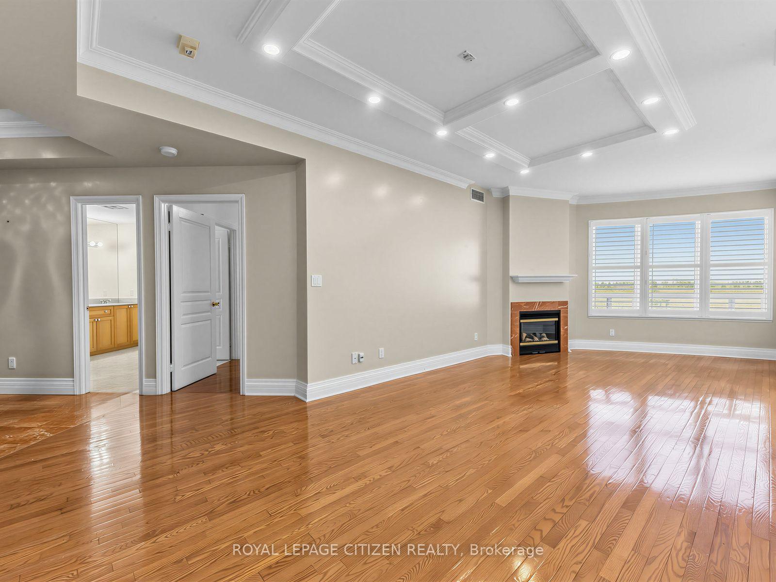 Photo 6 of Unit 407, 1 Cordoba Drive, Vaughan, Lakeview Estates — HOMEH