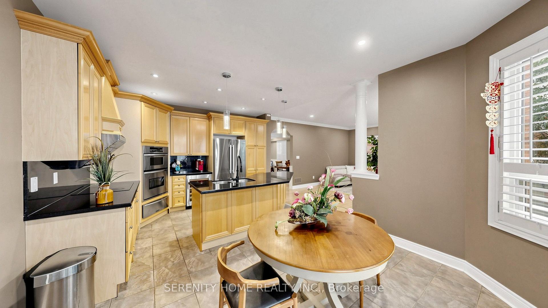 Photo 13 of 2269 Woodcrest Drive, Oakville, Westmount — HOMEH