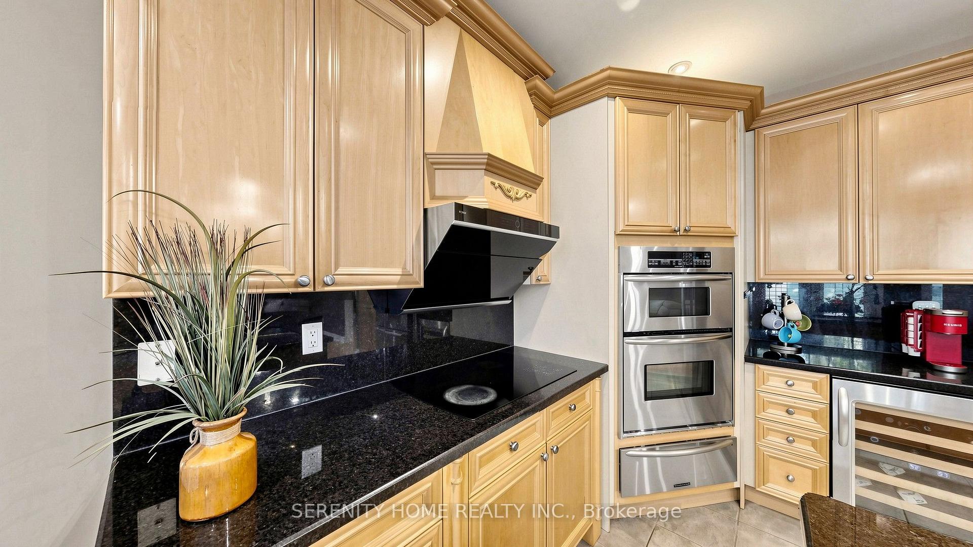 Photo 14 of 2269 Woodcrest Drive, Oakville, Westmount — HOMEH
