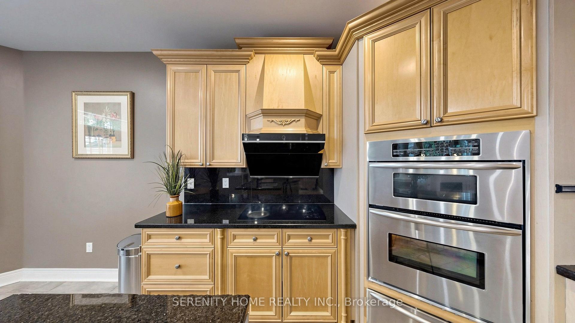 Photo 16 of 2269 Woodcrest Drive, Oakville, Westmount — HOMEH