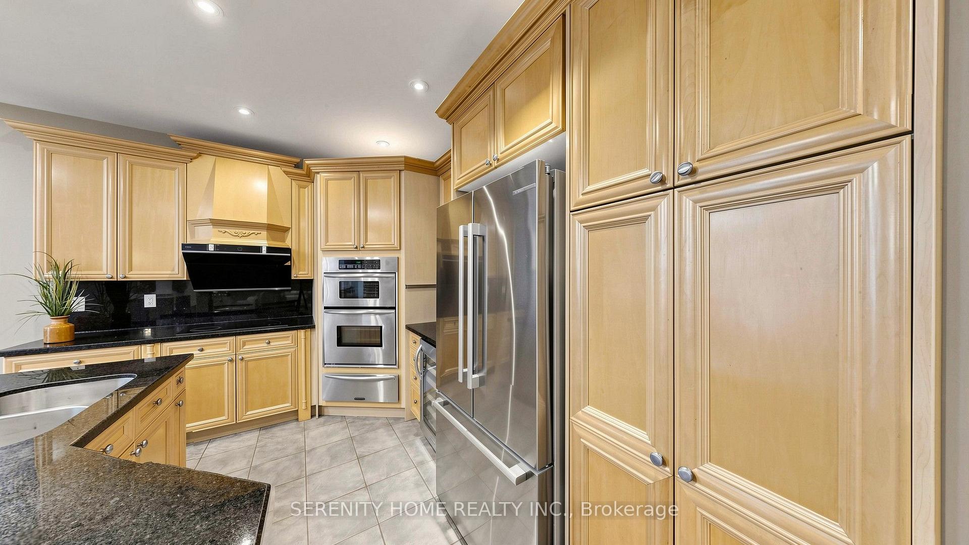 Photo 19 of 2269 Woodcrest Drive, Oakville, Westmount — HOMEH