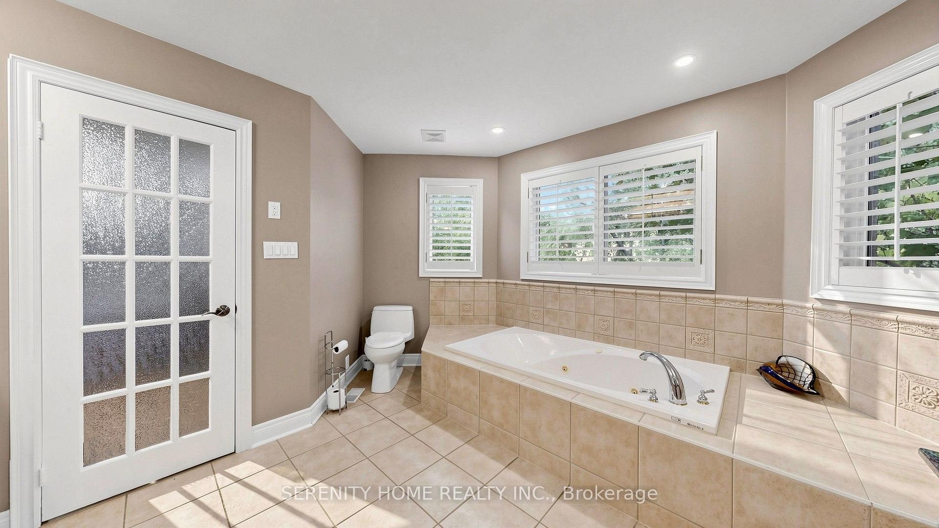 Photo 33 of 2269 Woodcrest Drive, Oakville, Westmount — HOMEH