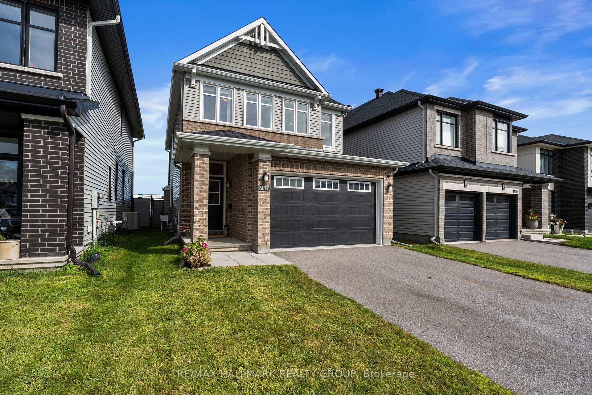 Photo 2 of 917 Atrium Ridge, Ottawa, Riverside South/Gloucester Glen — HOMEH