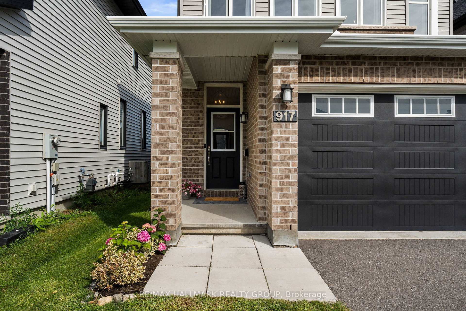 Photo 3 of 917 Atrium Ridge, Ottawa, Riverside South/Gloucester Glen — HOMEH