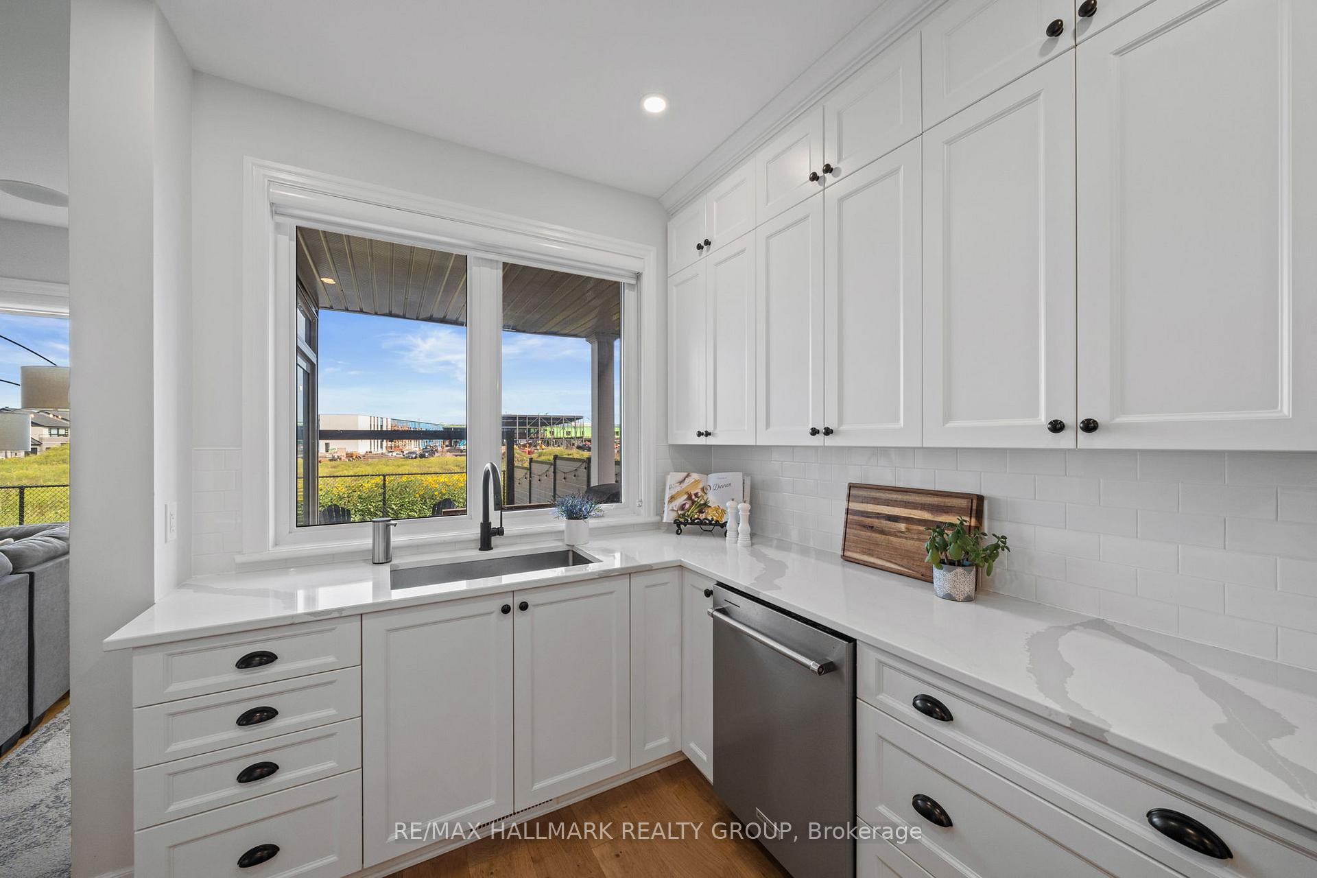Photo 12 of 917 Atrium Ridge, Ottawa, Riverside South/Gloucester Glen — HOMEH