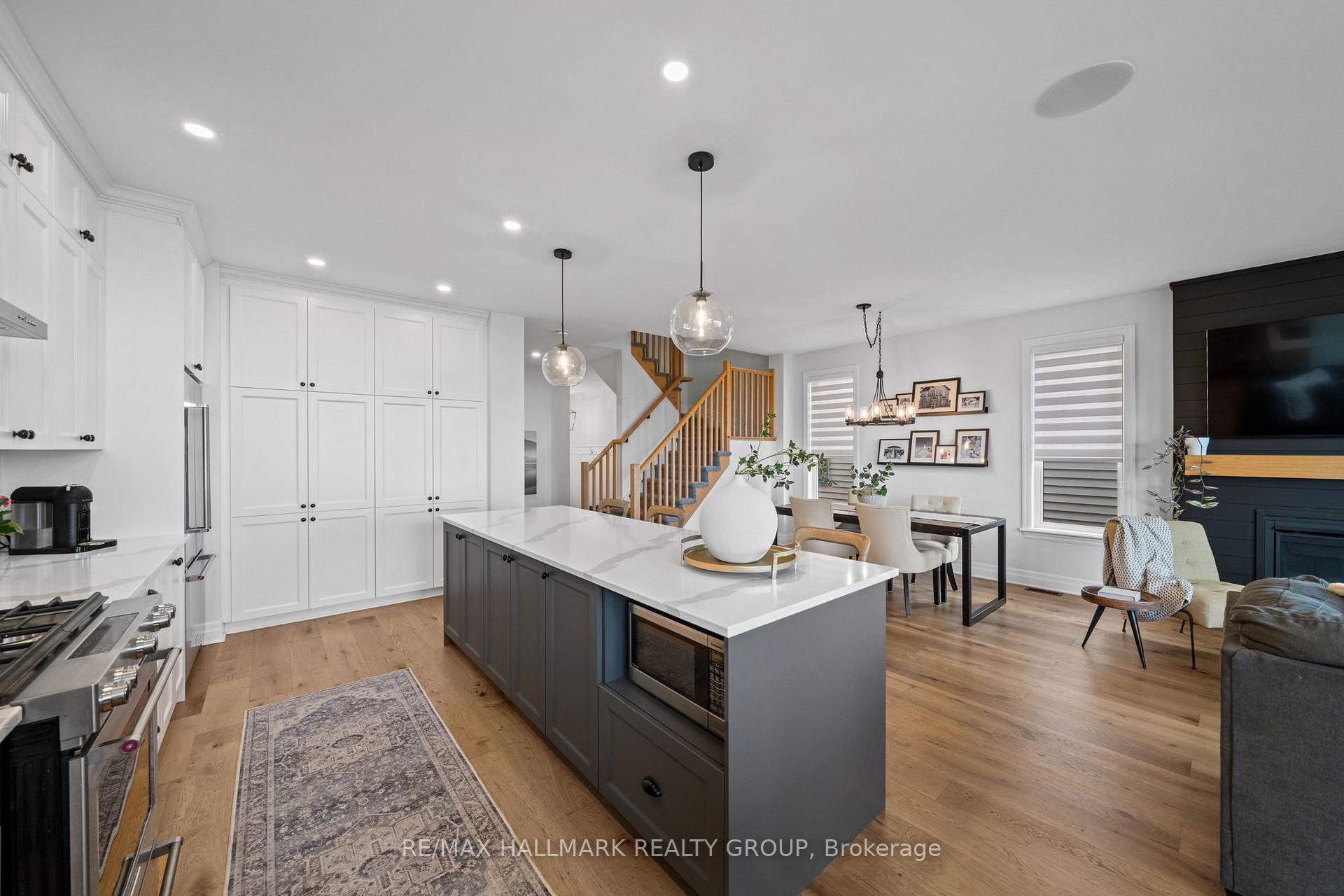 Photo 13 of 917 Atrium Ridge, Ottawa, Riverside South/Gloucester Glen — HOMEH