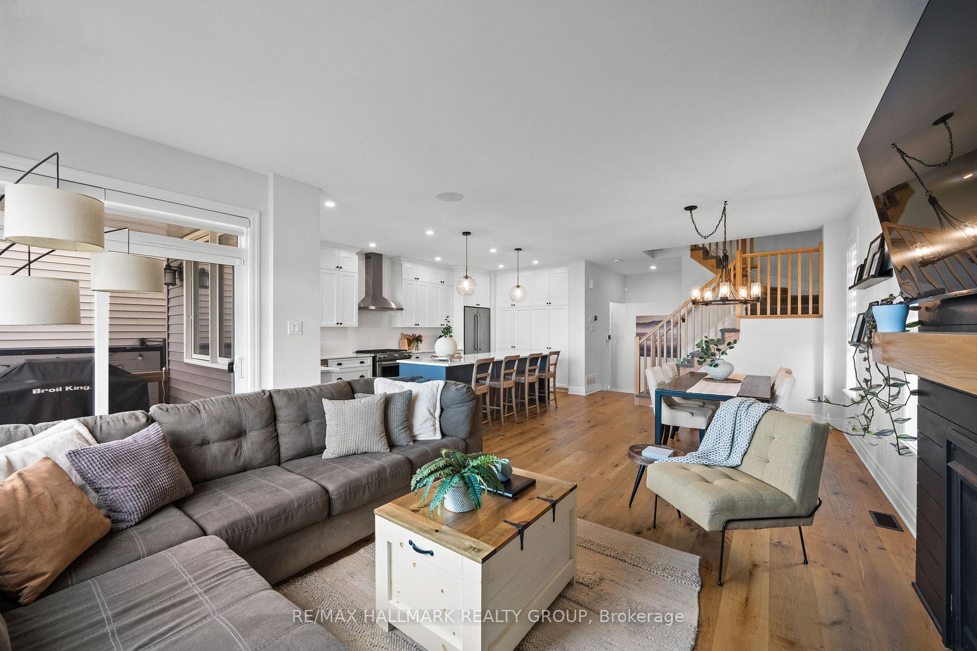 Photo 20 of 917 Atrium Ridge, Ottawa, Riverside South/Gloucester Glen — HOMEH