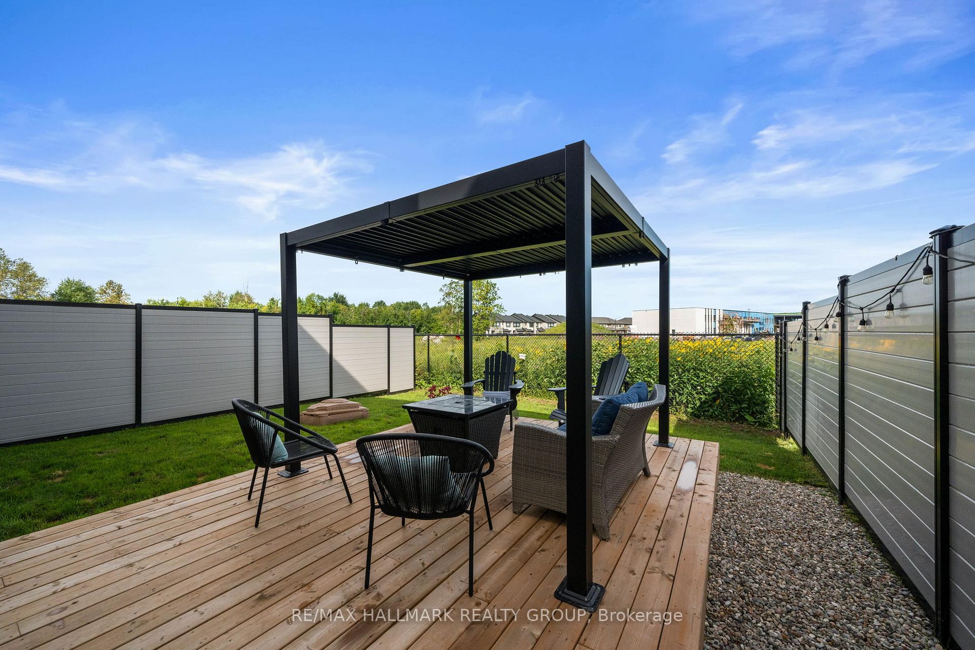 Photo 39 of 917 Atrium Ridge, Ottawa, Riverside South/Gloucester Glen — HOMEH