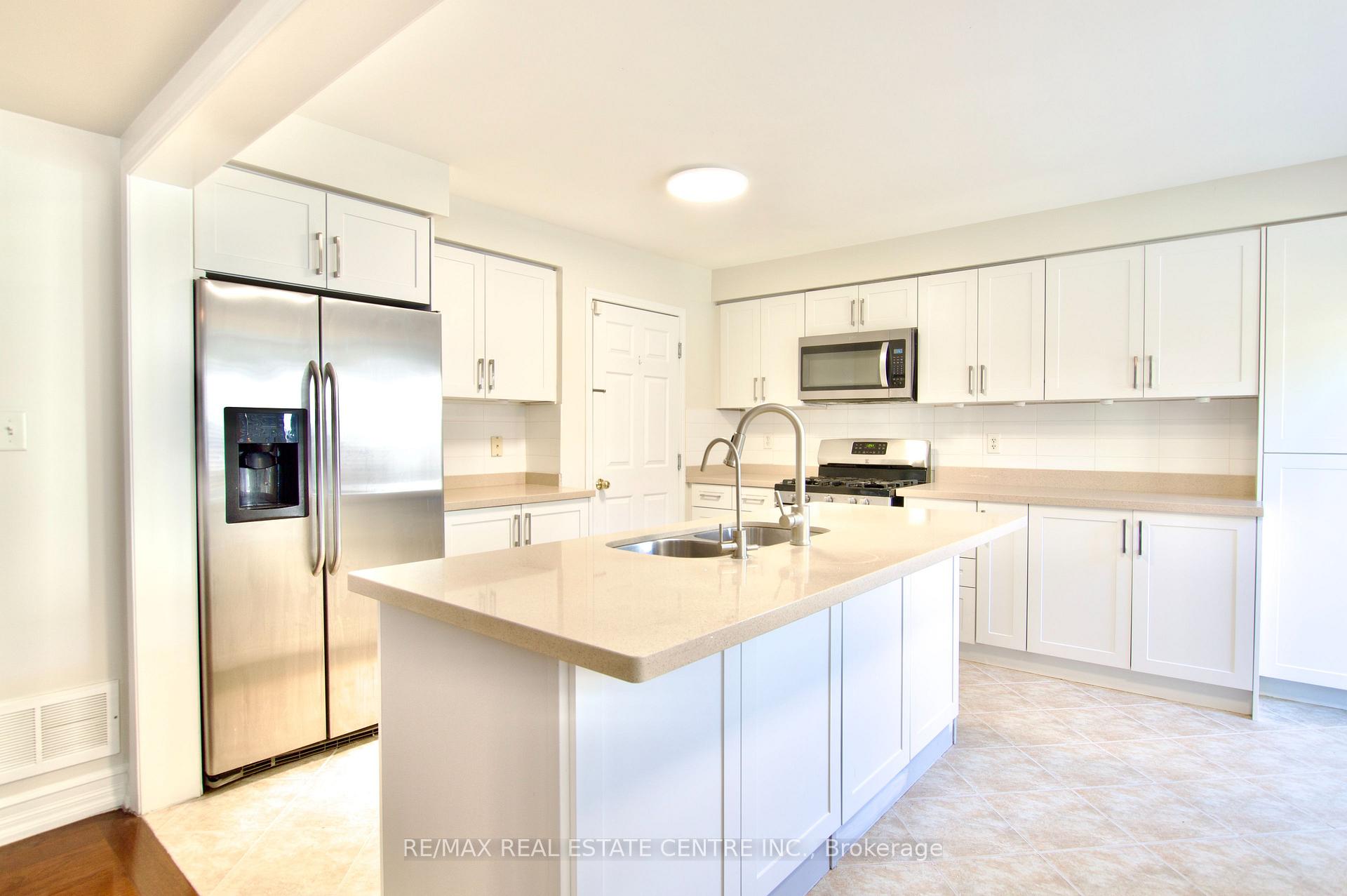 Photo 3 of 3 Chudleigh Avenue, Brampton, Credit Valley — HOMEH