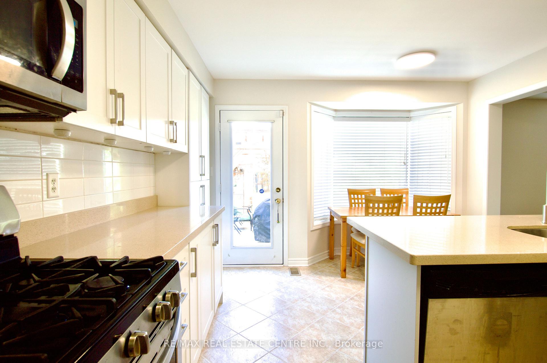 Photo 9 of 3 Chudleigh Avenue, Brampton, Credit Valley — HOMEH