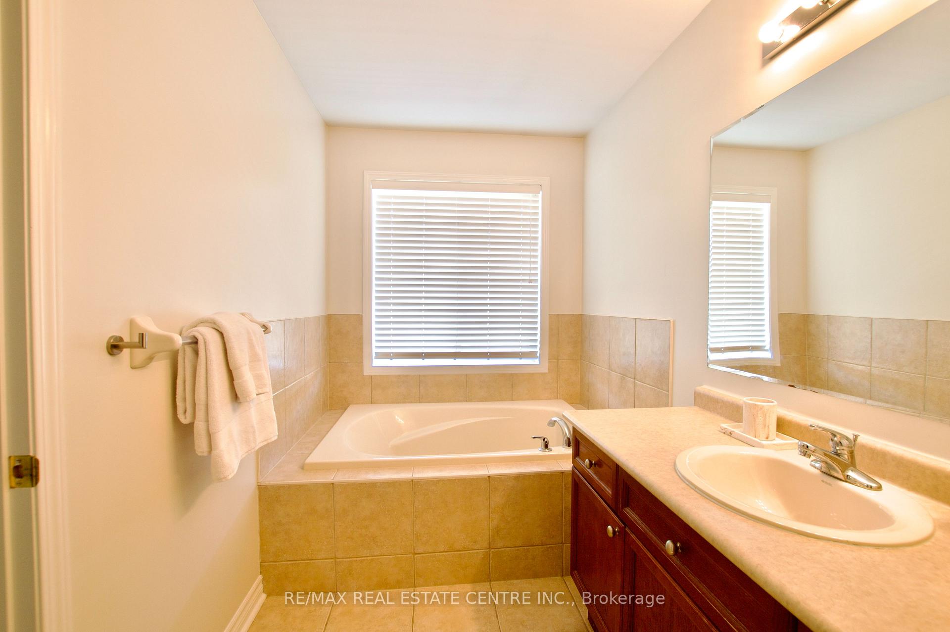 Photo 35 of 3 Chudleigh Avenue, Brampton, Credit Valley — HOMEH