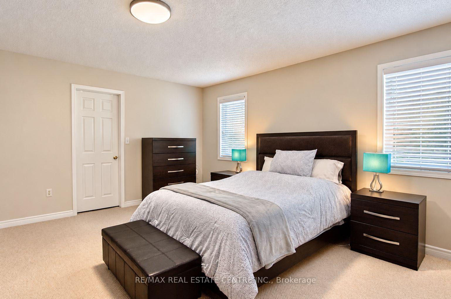 Photo 10 of 3 Chudleigh Avenue, Brampton, Credit Valley — HOMEH