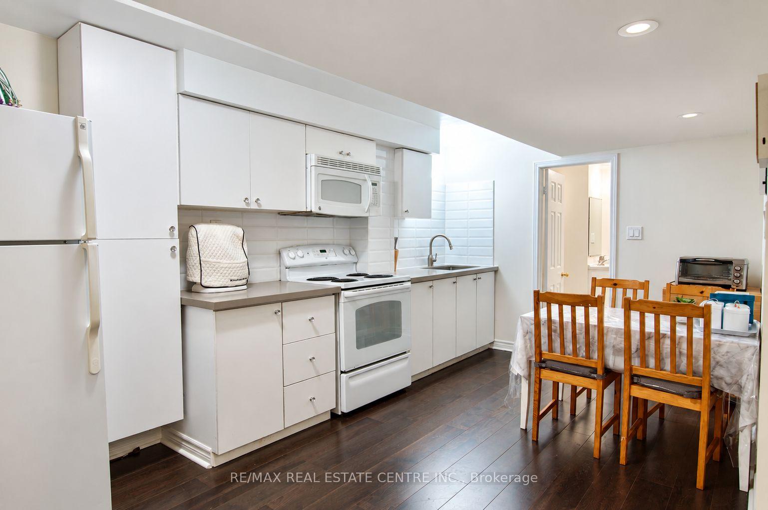 Photo 12 of 3 Chudleigh Avenue, Brampton, Credit Valley — HOMEH