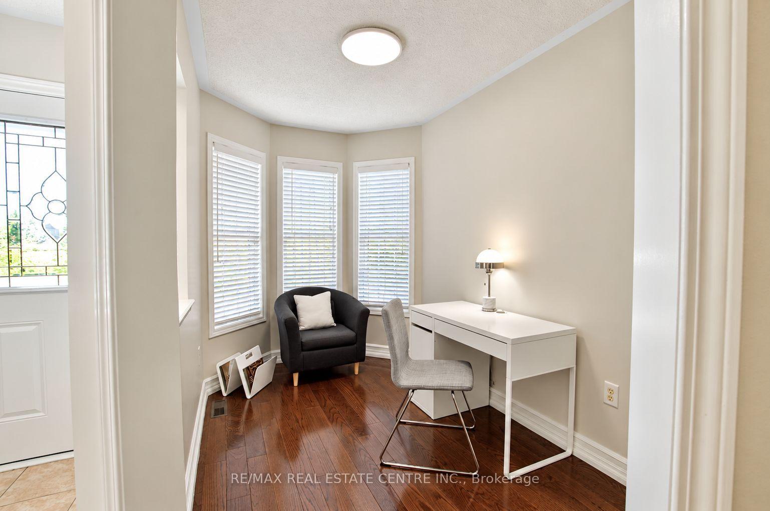 Photo 14 of 3 Chudleigh Avenue, Brampton, Credit Valley — HOMEH