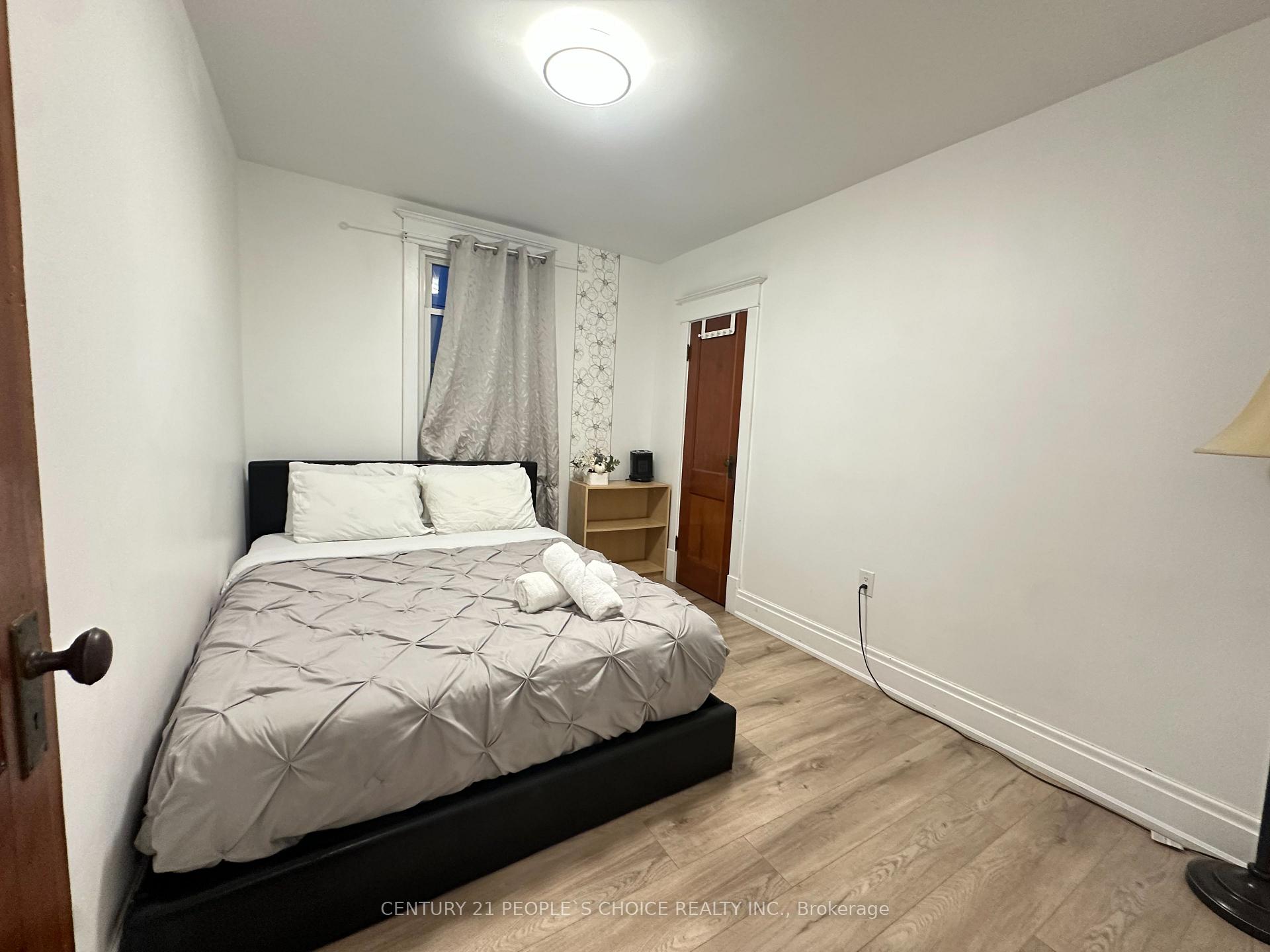 Photo 23 of 6510 Barker Street, Niagara Falls, Dorchester — HOMEH