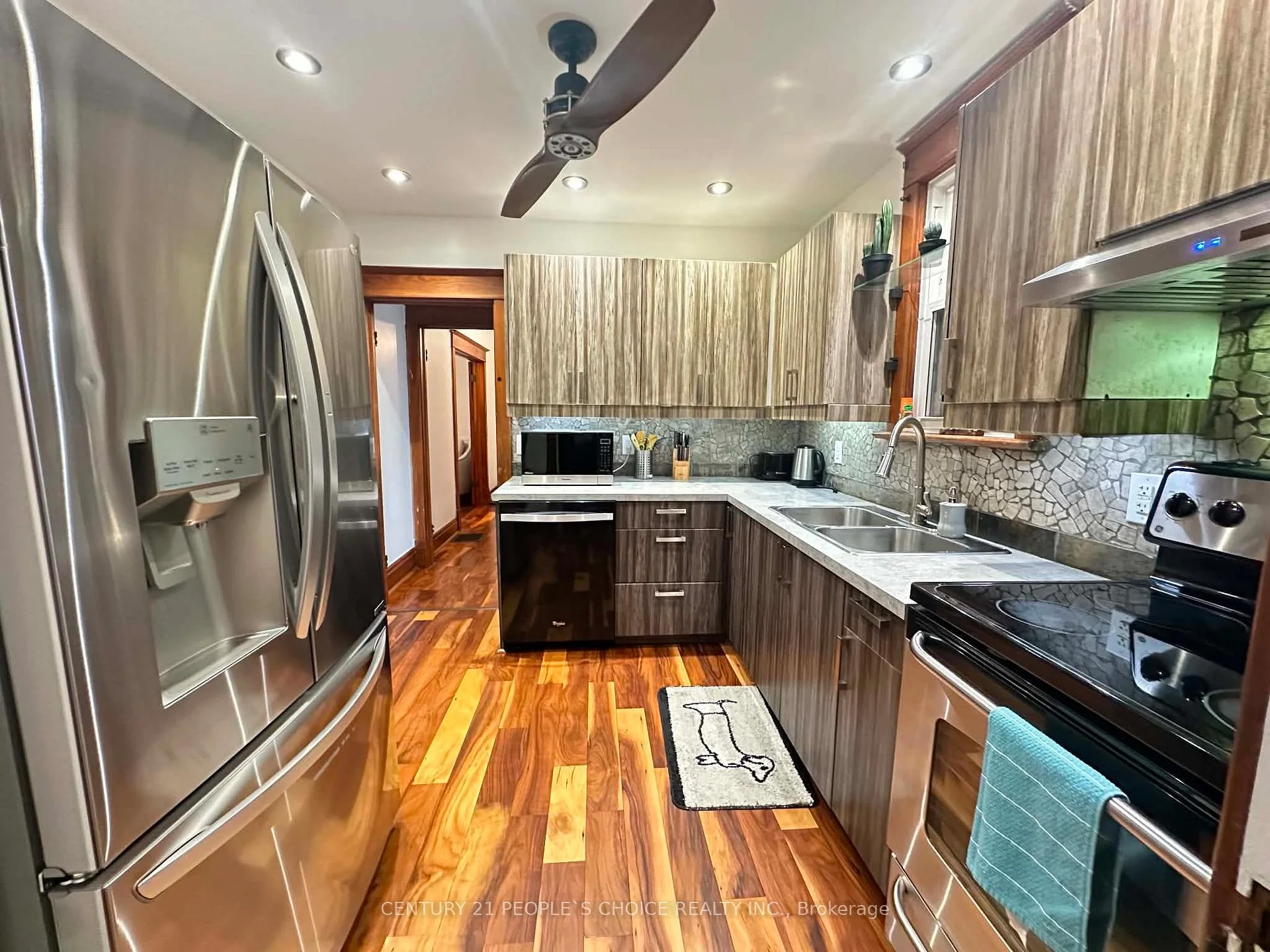 Photo 5 of 6510 Barker Street, Niagara Falls, Dorchester — HOMEH