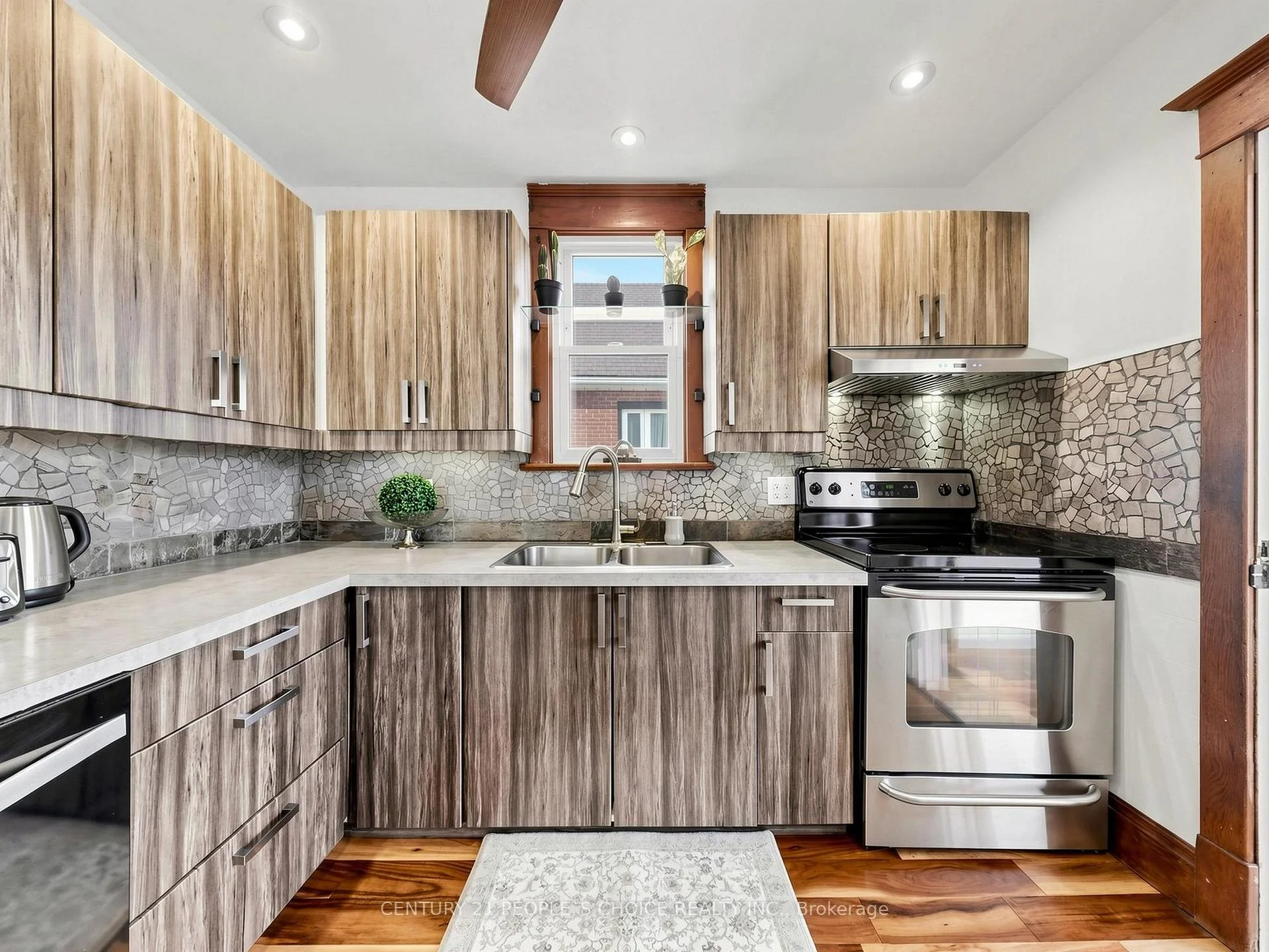 Photo 22 of 6510 Barker Street, Niagara Falls, Dorchester — HOMEH