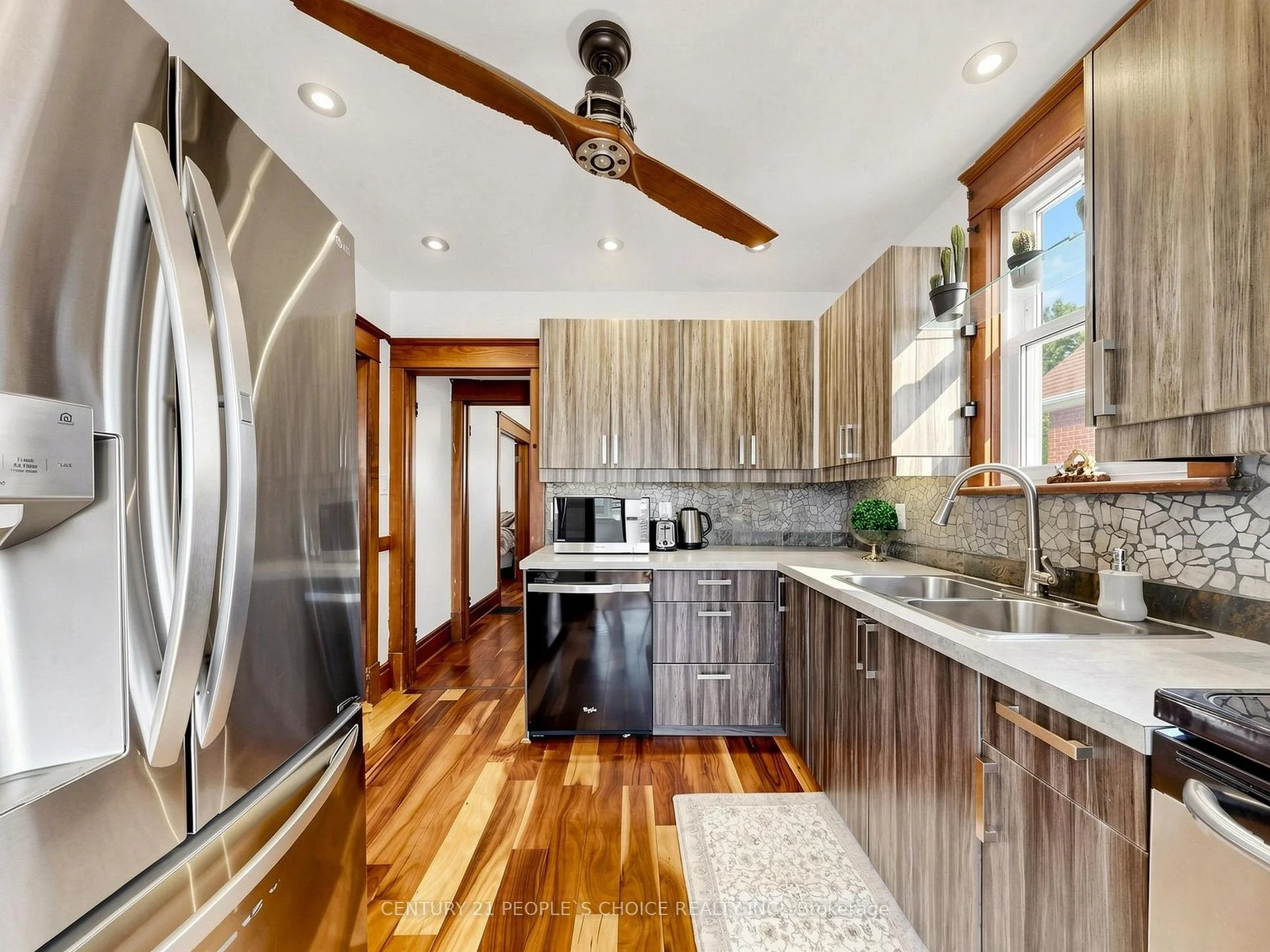Photo 24 of 6510 Barker Street, Niagara Falls, Dorchester — HOMEH