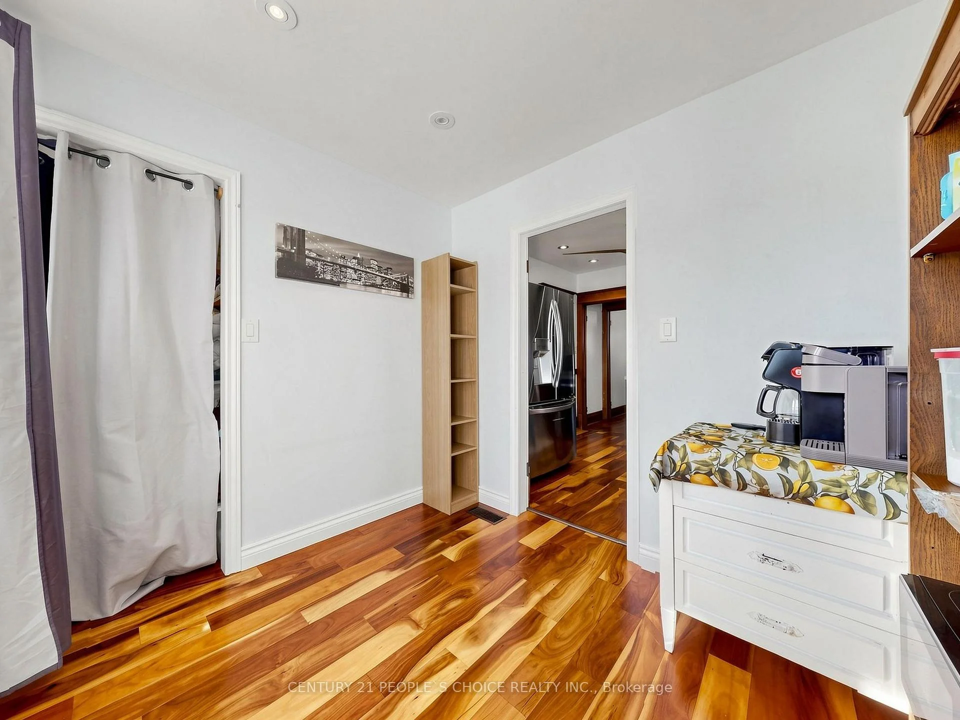 Photo 28 of 6510 Barker Street, Niagara Falls, Dorchester — HOMEH