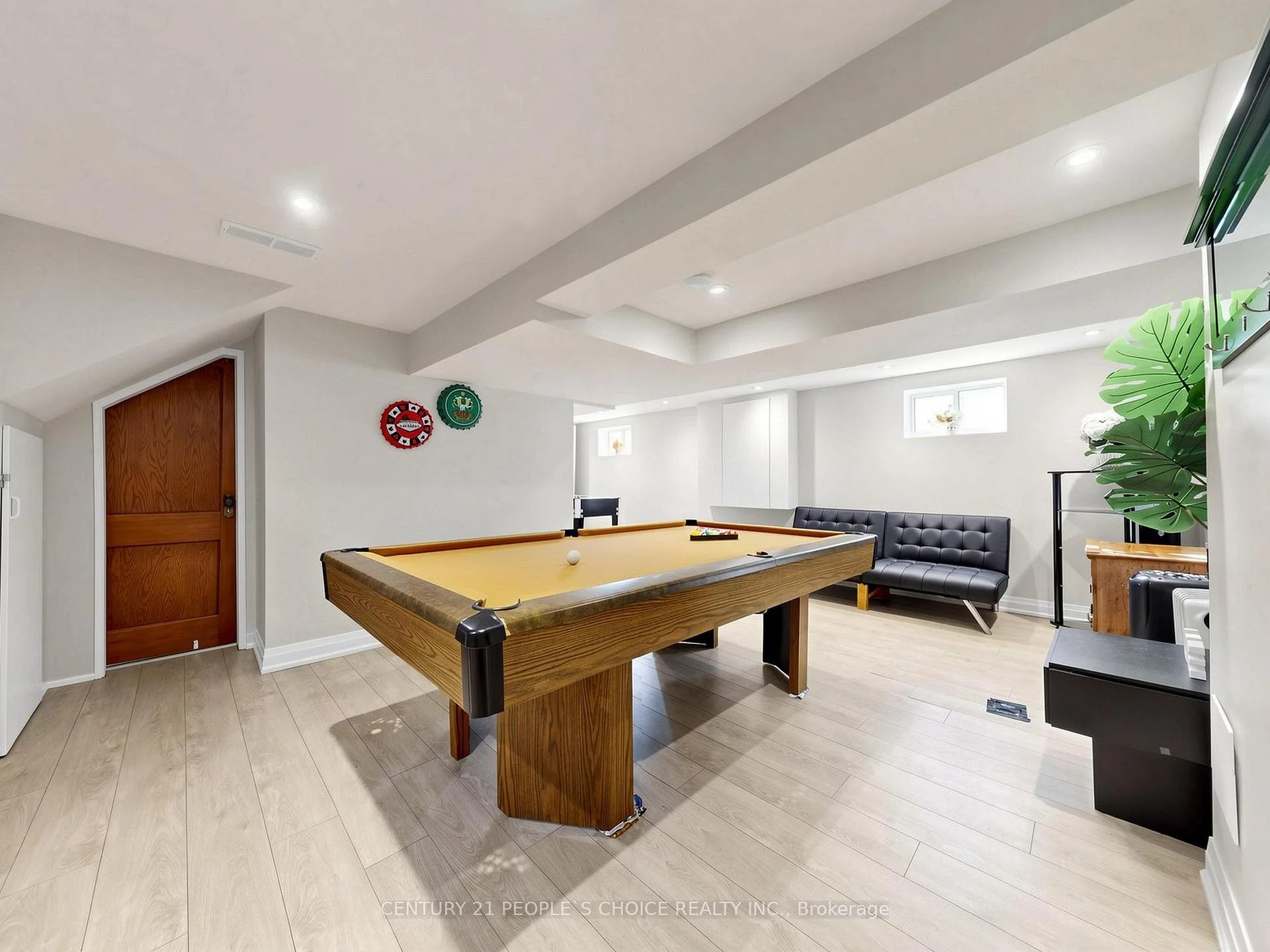 Photo 63 of 6510 Barker Street, Niagara Falls, Dorchester — HOMEH