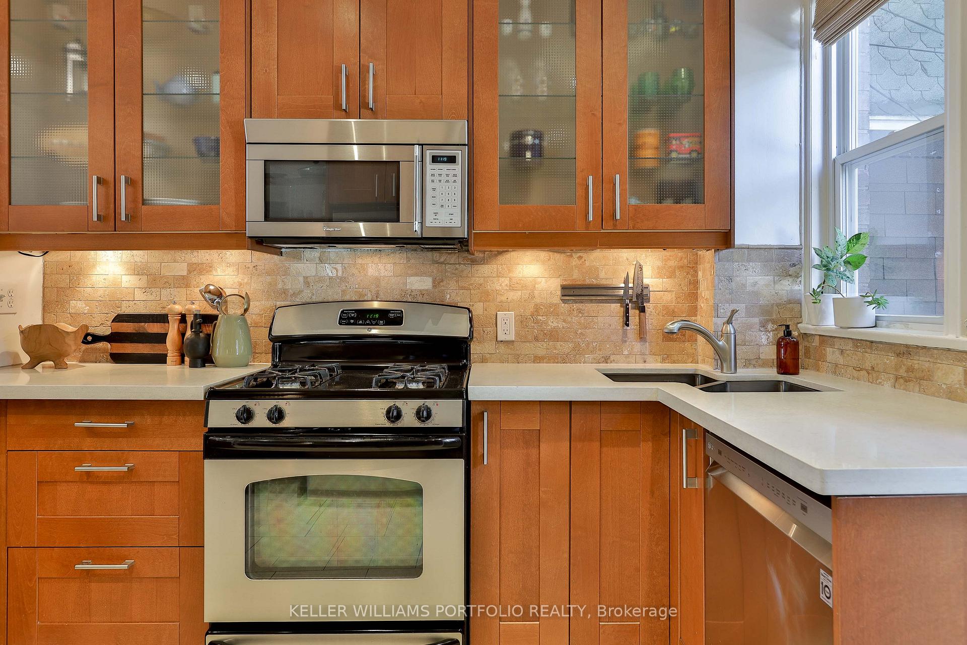 Photo 8 of 46 Blandford Street, Toronto, Oakwood Village — HOMEH