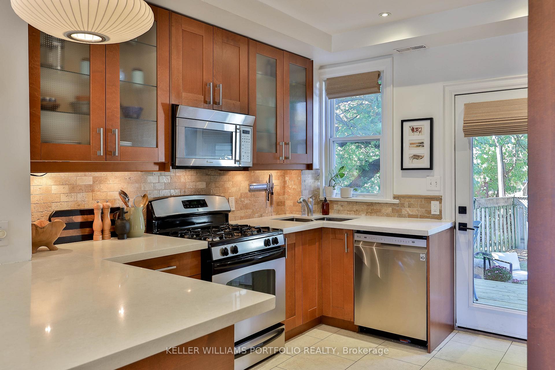 Photo 10 of 46 Blandford Street, Toronto, Oakwood Village — HOMEH
