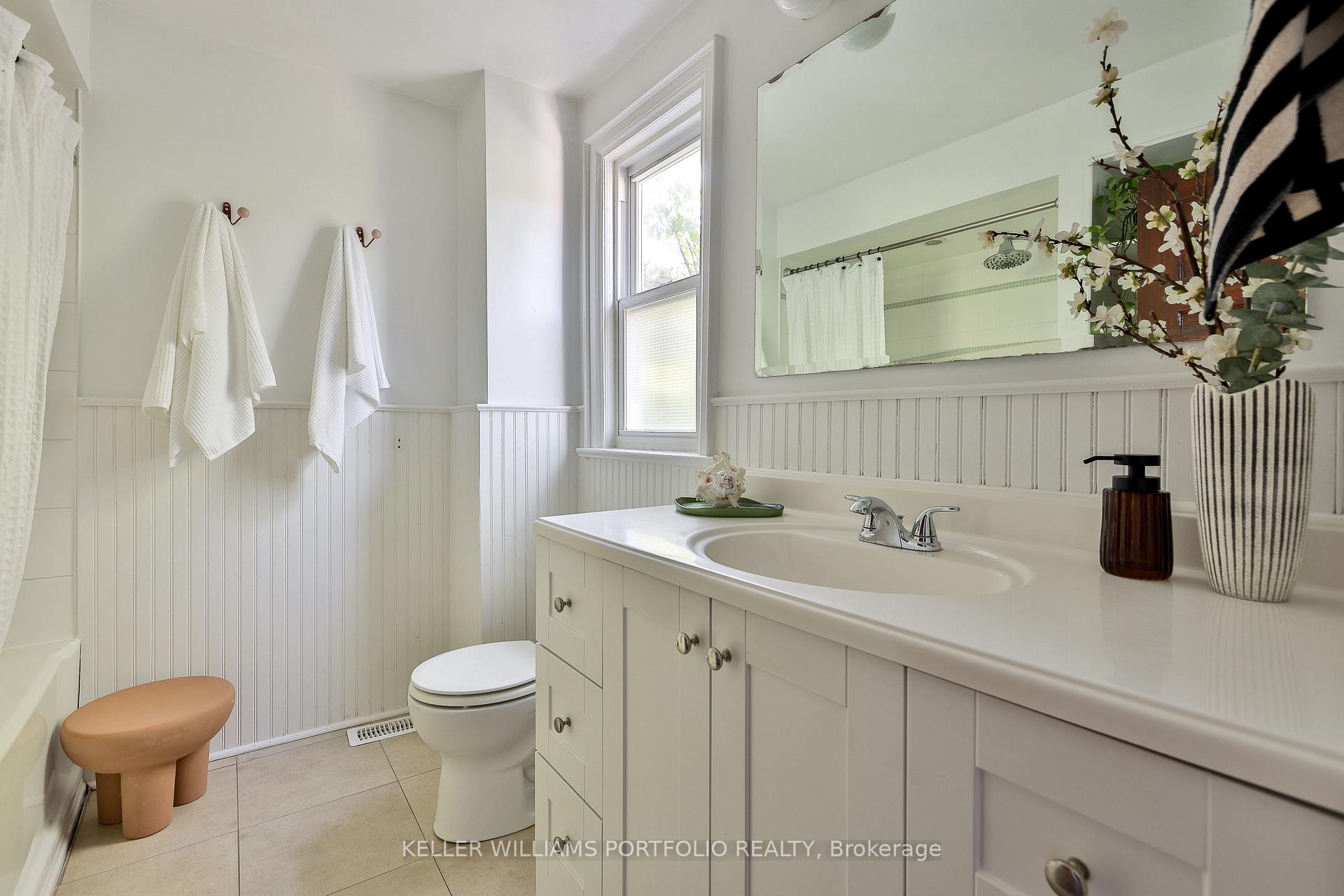 Photo 20 of 46 Blandford Street, Toronto, Oakwood Village — HOMEH
