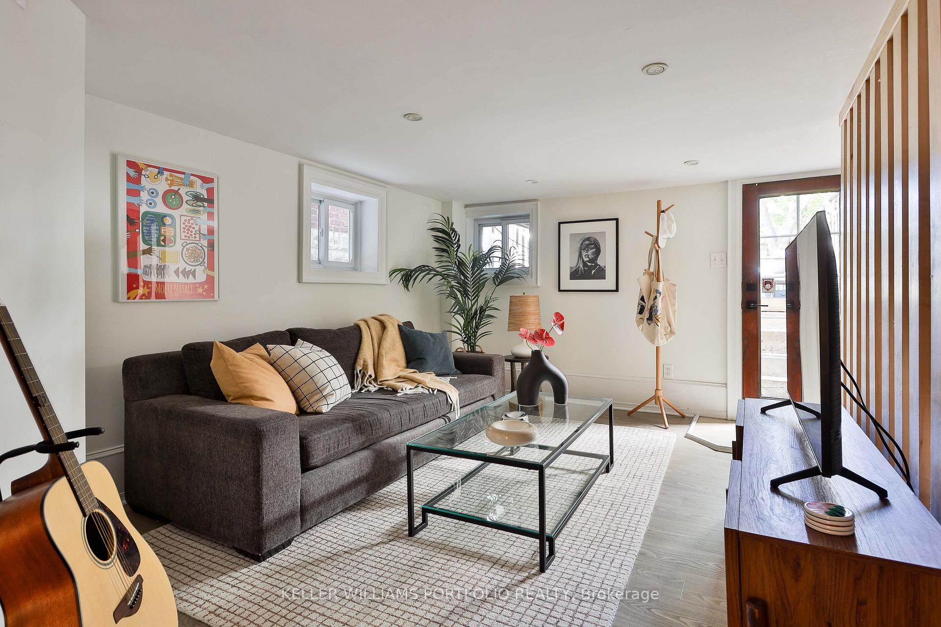 Photo 23 of 46 Blandford Street, Toronto, Oakwood Village — HOMEH