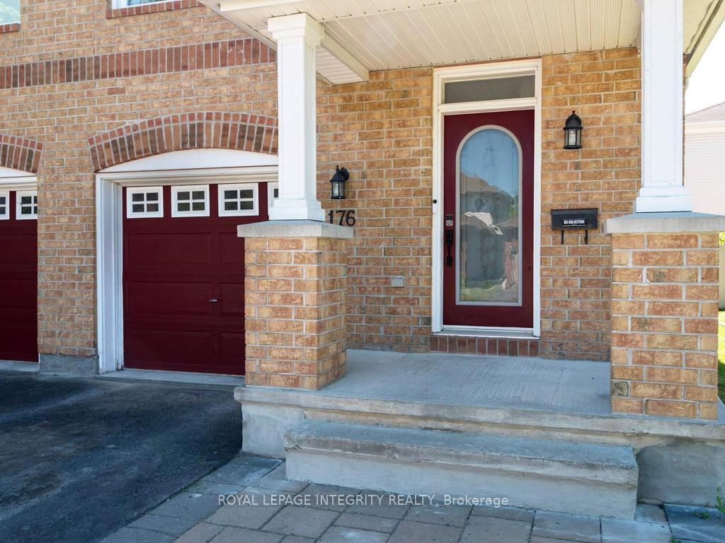 Photo 2 of 176 Parkin Circle, Ottawa, Blossom Park/Kemp Park/Findlay Creek — HOMEH