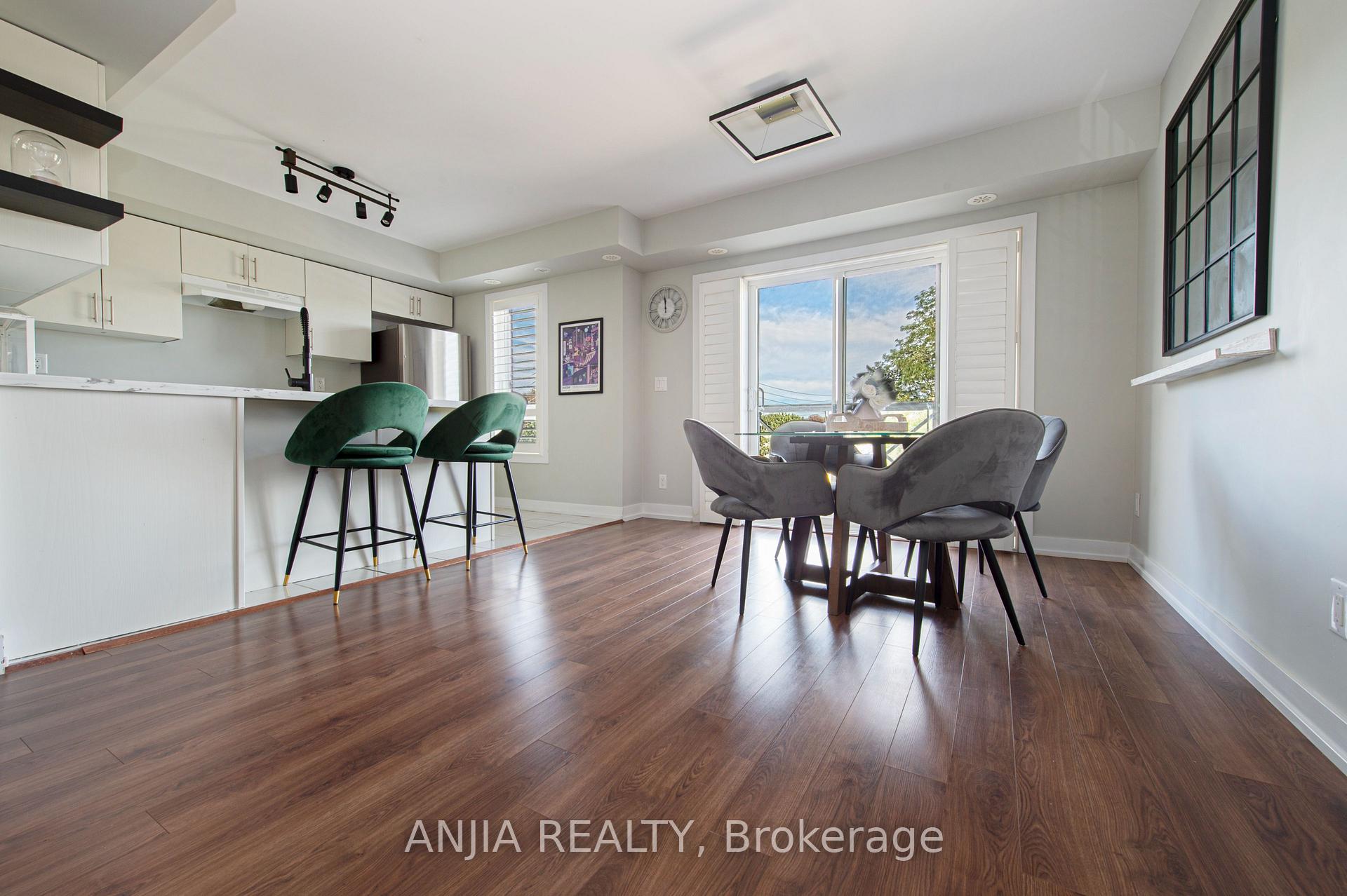 Photo 7 of Unit 207, 10 Dunsheath Way, Markham, Cornell — HOMEH
