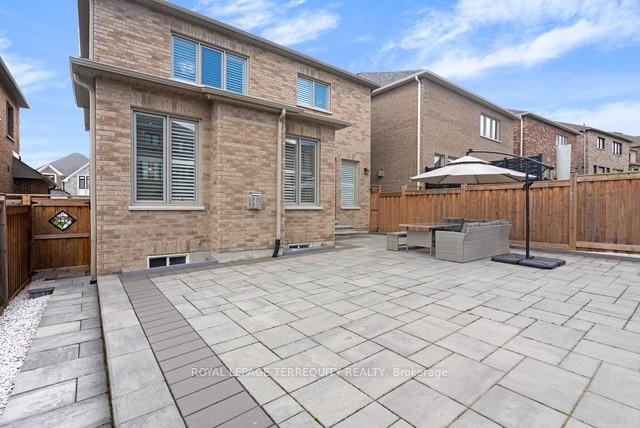 Photo 32 of 24 Hydrangea Hollow, East Gwillimbury, Holland Landing — HOMEH