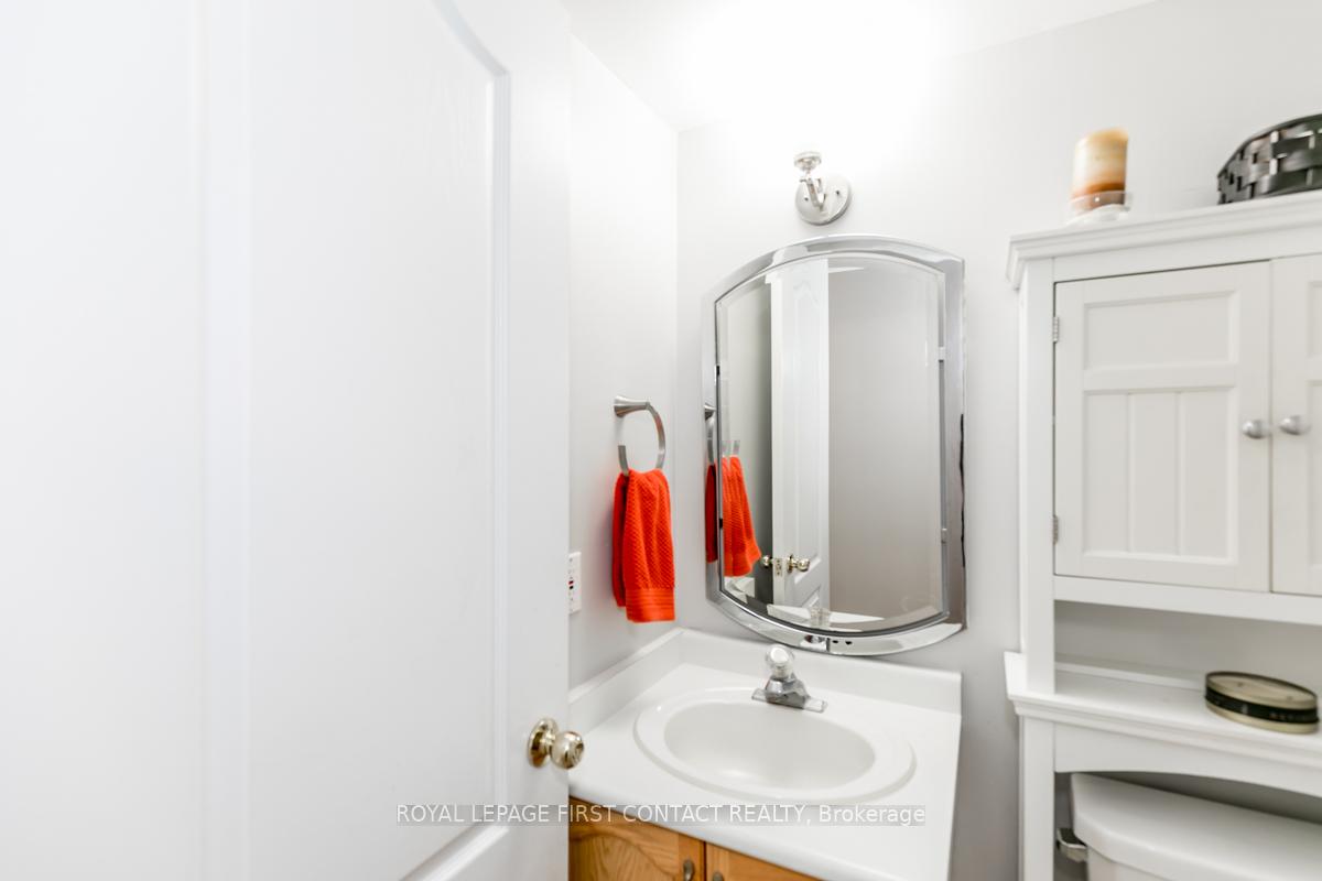 Photo 5 of 5 Kelly Place, Barrie, Allandale — HOMEH
