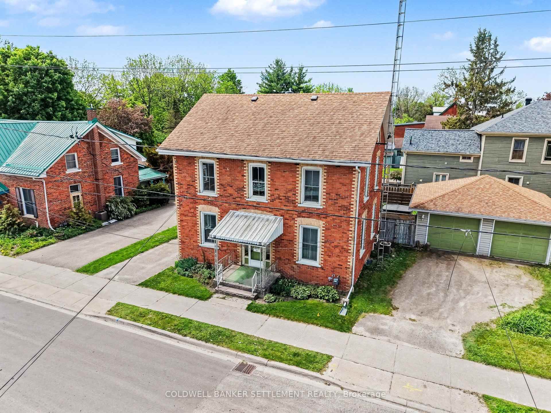 Photo of 56 Drummond Street E