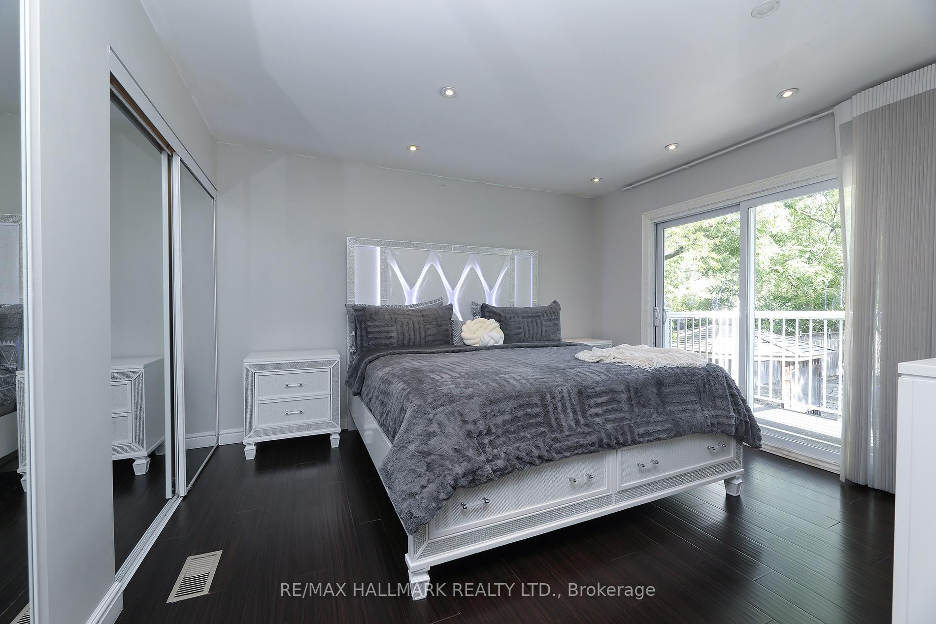 Photo 10 of 11 Brookside Drive, Mississauga, Streetsville — HOMEH