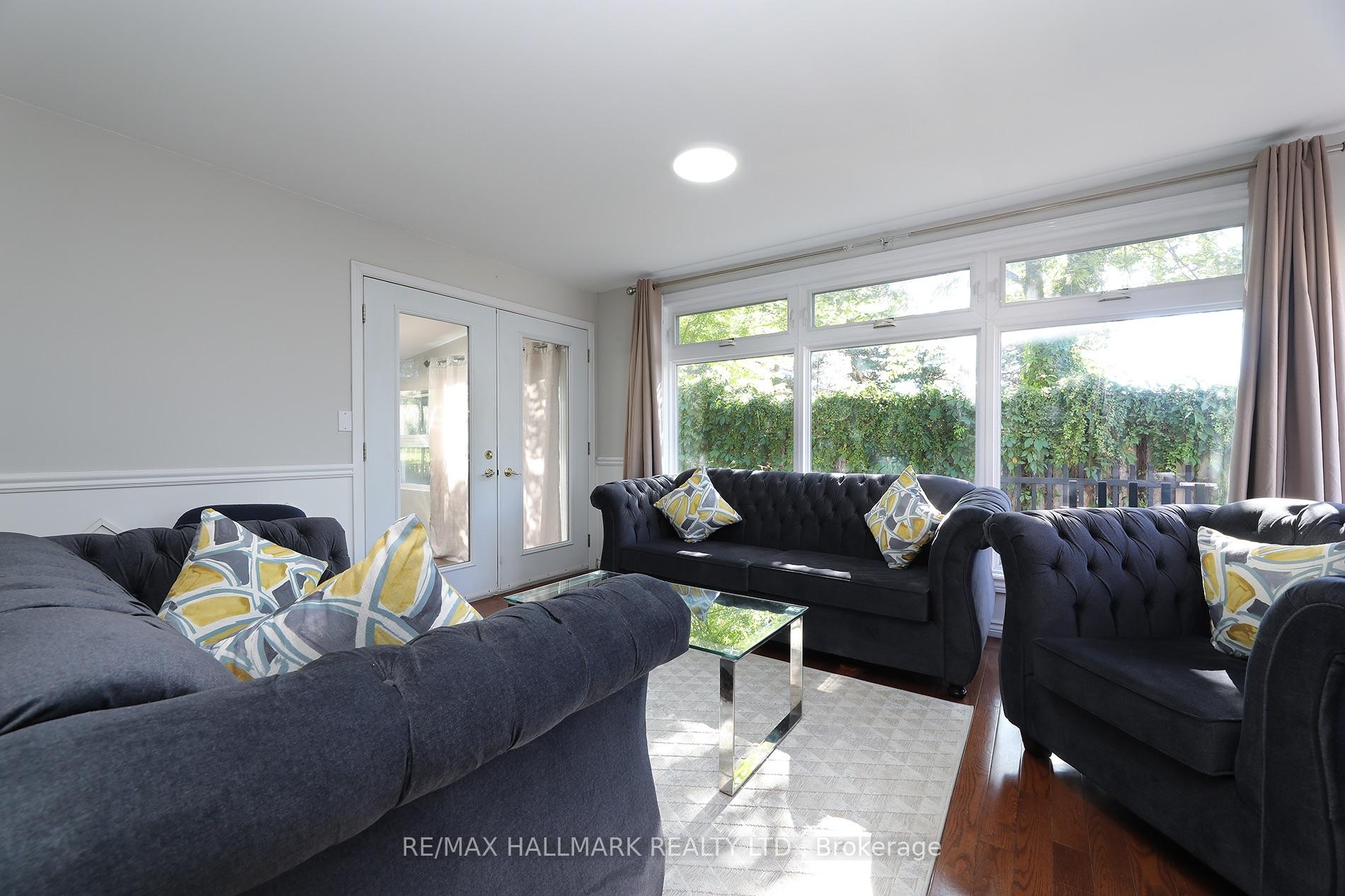 Photo 13 of 11 Brookside Drive, Mississauga, Streetsville — HOMEH