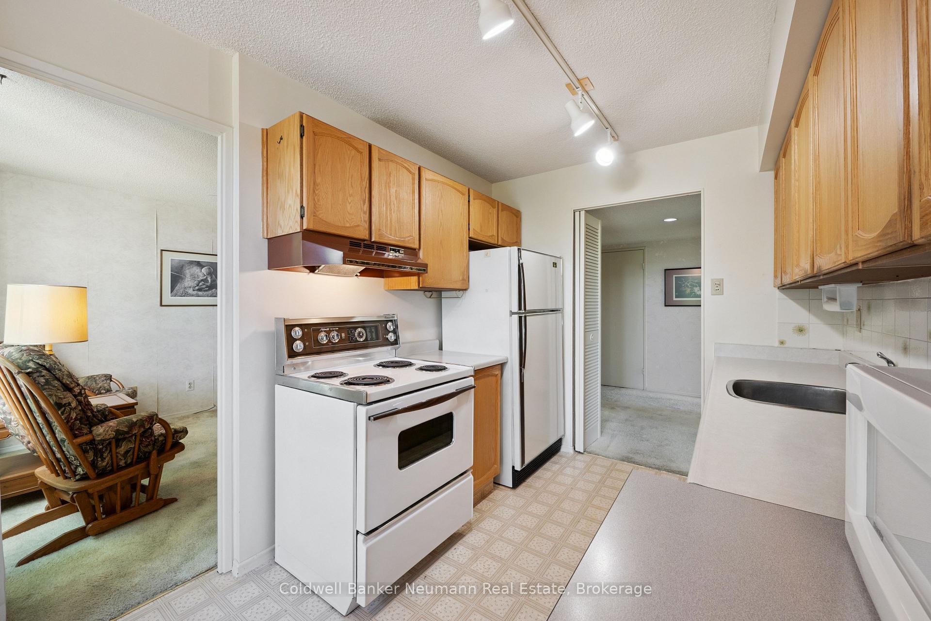 Photo 15 of Unit 305, 23 Woodlawn Road E, Guelph, Riverside Park — HOMEH