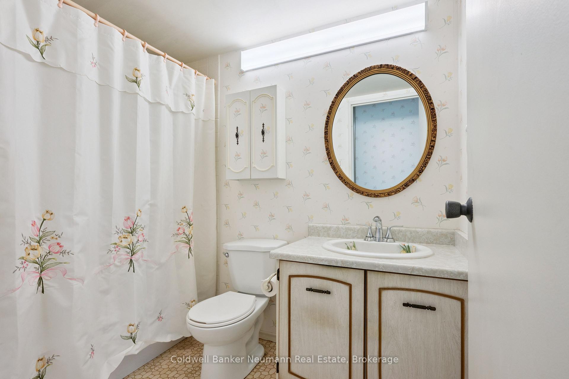 Photo 23 of Unit 305, 23 Woodlawn Road E, Guelph, Riverside Park — HOMEH