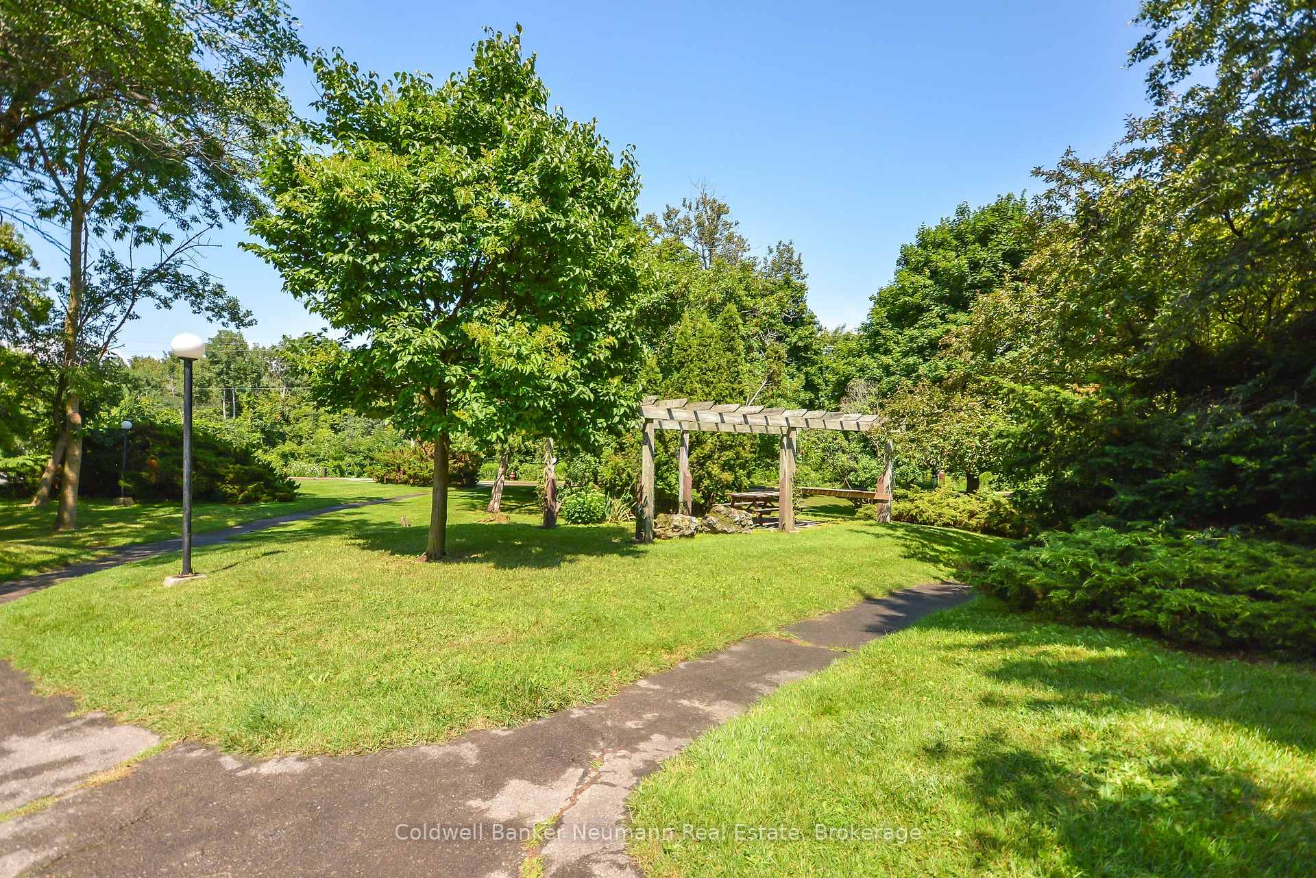 Photo 41 of Unit 305, 23 Woodlawn Road E, Guelph, Riverside Park — HOMEH