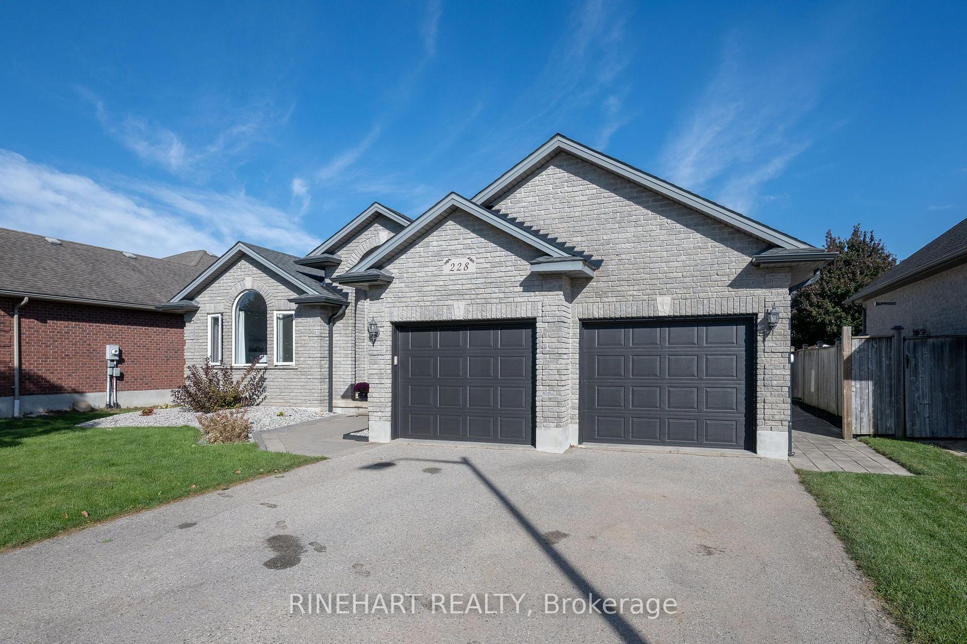 Photo 5 of 228 Boyd Boulevard, Zorra, Thamesford — HOMEH