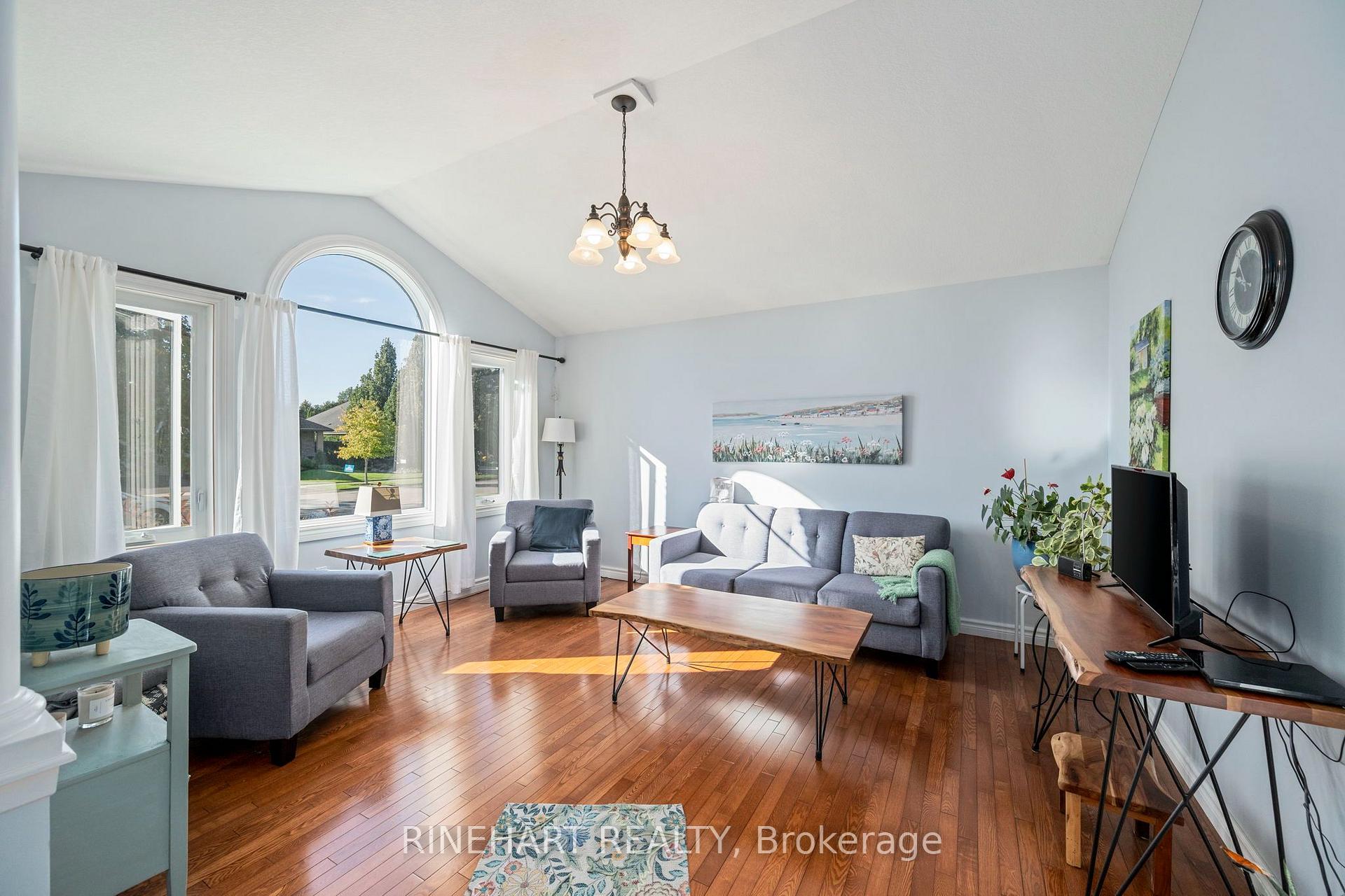 Photo 8 of 228 Boyd Boulevard, Zorra, Thamesford — HOMEH