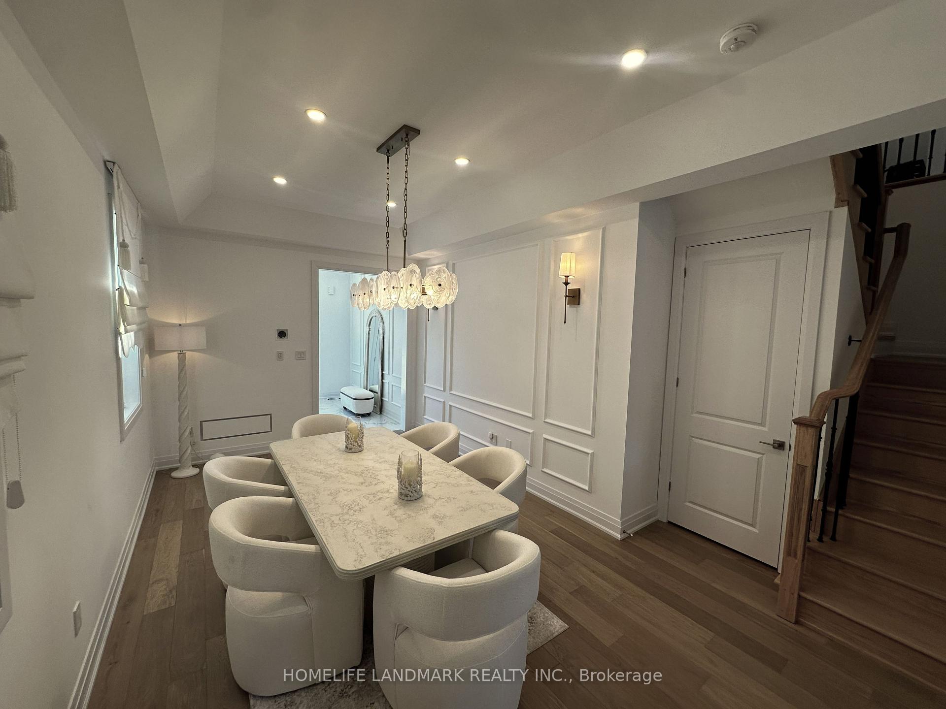 Photo 3 of 30 Mapleton Street, Richmond Hill, Oak Ridges — HOMEH