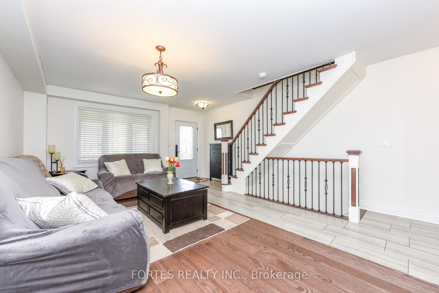 Photo 7 of 285 Gilbert Avenue, Toronto, Caledonia-Fairbank — HOMEH