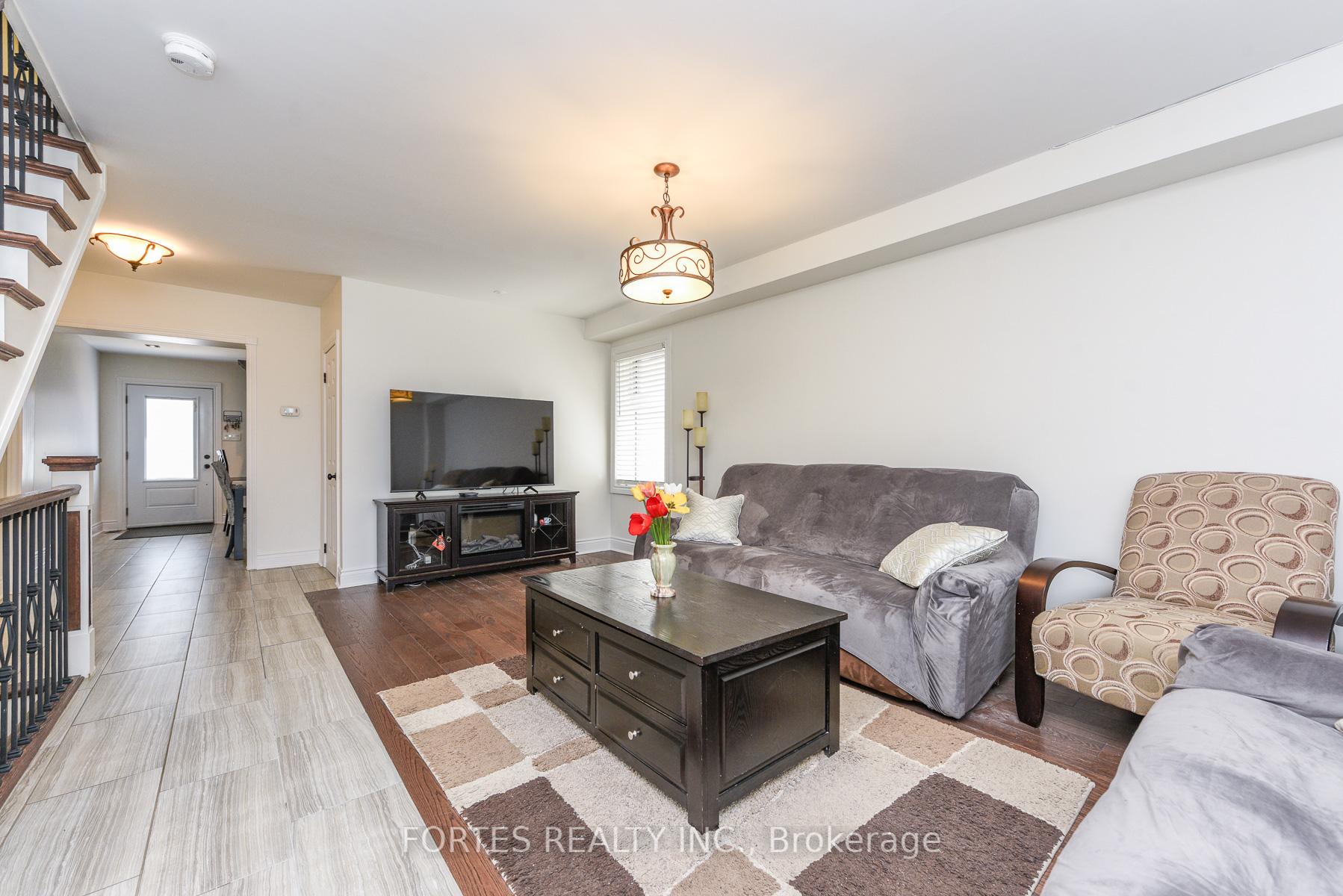 Photo 11 of 285 Gilbert Avenue, Toronto, Caledonia-Fairbank — HOMEH