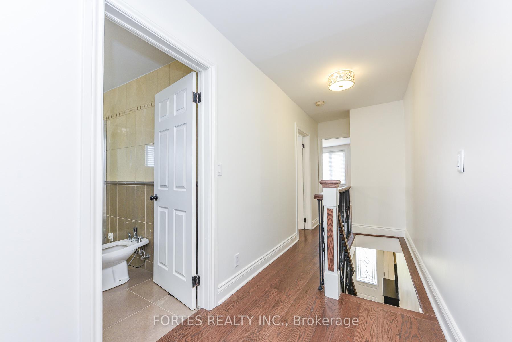 Photo 17 of 285 Gilbert Avenue, Toronto, Caledonia-Fairbank — HOMEH