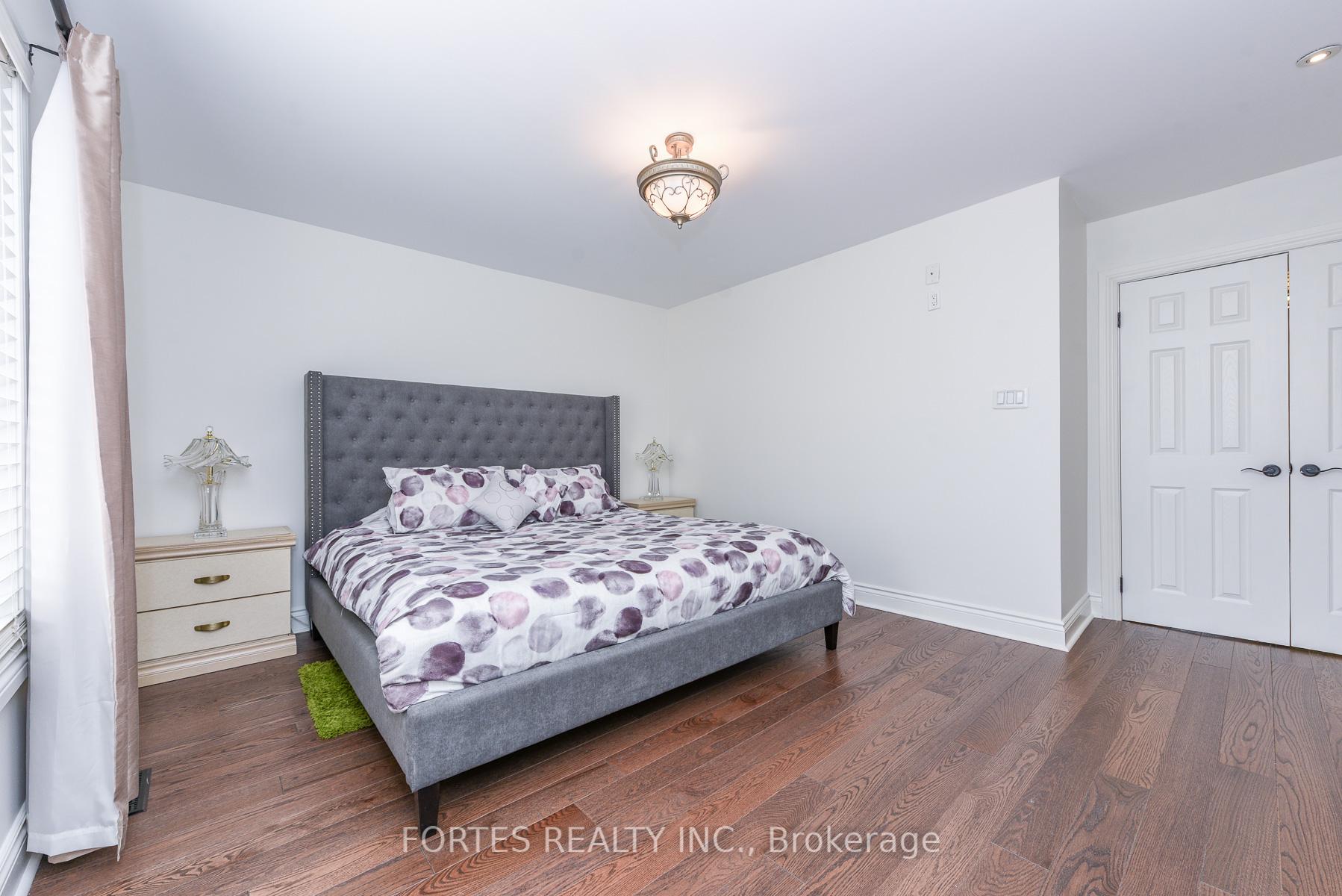 Photo 22 of 285 Gilbert Avenue, Toronto, Caledonia-Fairbank — HOMEH