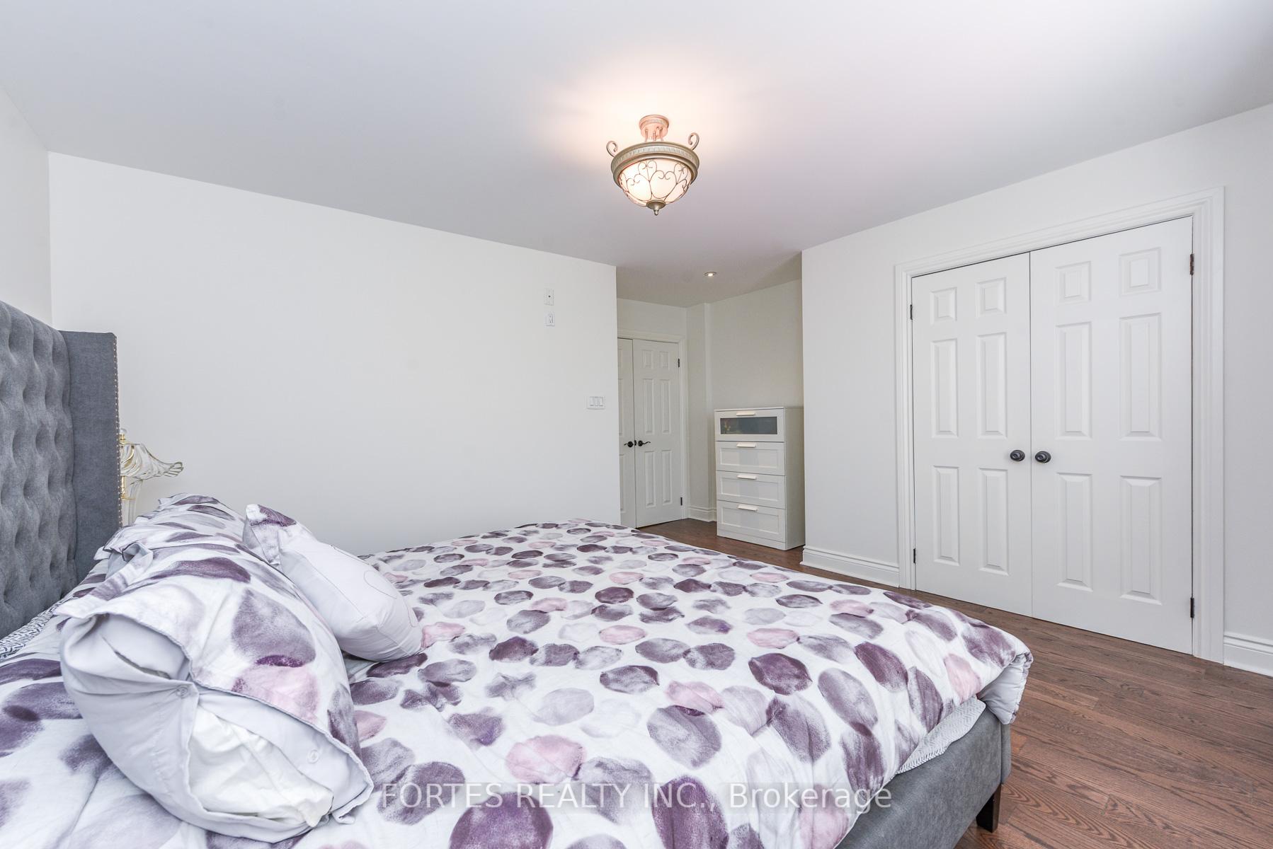 Photo 23 of 285 Gilbert Avenue, Toronto, Caledonia-Fairbank — HOMEH