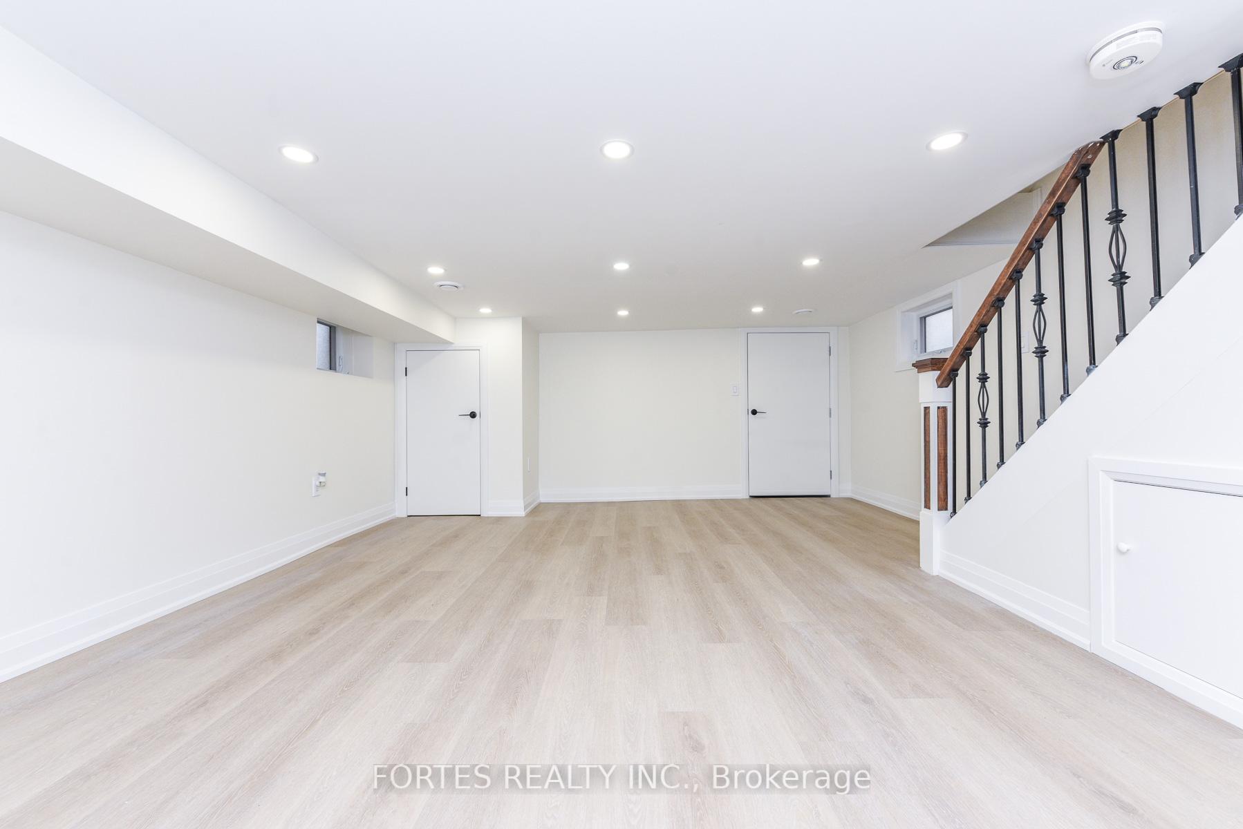 Photo 28 of 285 Gilbert Avenue, Toronto, Caledonia-Fairbank — HOMEH